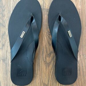 Reef Cushion Lune Flip Flops
